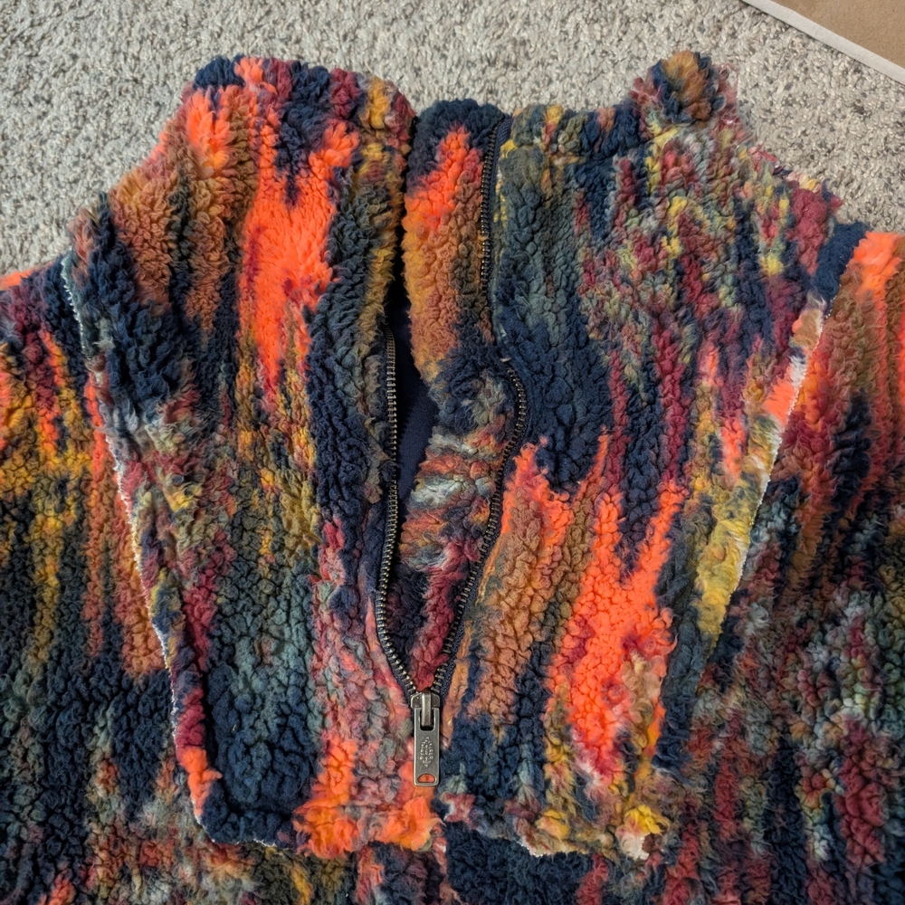Colorful Fleece Pullover - Picture 4 of 4